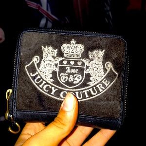 Juicy Couture wallet !